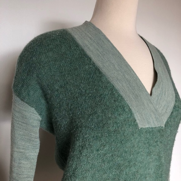 ANTHRO MOTH Colorblock Boucle Pullover Sweater - Picture 2 of 6